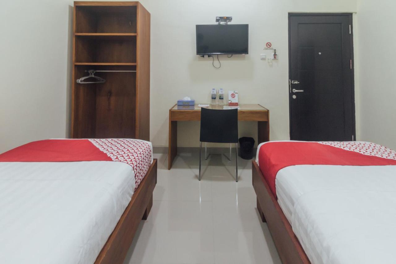 Clean & Comfort Homestay Ambon Εξωτερικό φωτογραφία