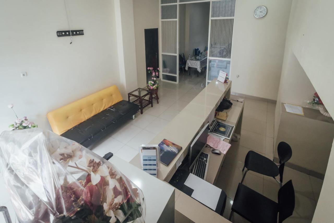 Clean & Comfort Homestay Ambon Εξωτερικό φωτογραφία