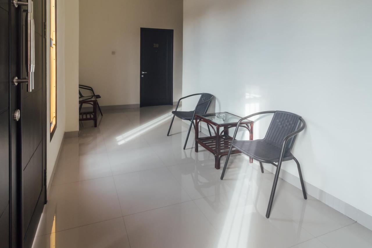Clean & Comfort Homestay Ambon Εξωτερικό φωτογραφία