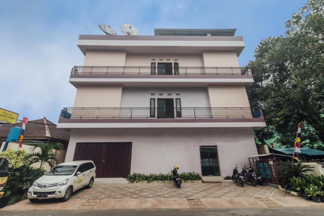 Clean & Comfort Homestay Ambon Εξωτερικό φωτογραφία