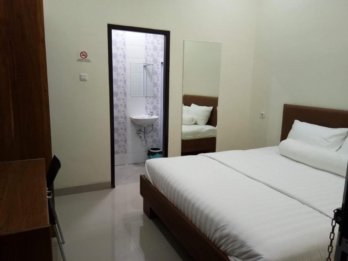 Clean & Comfort Homestay Ambon Εξωτερικό φωτογραφία