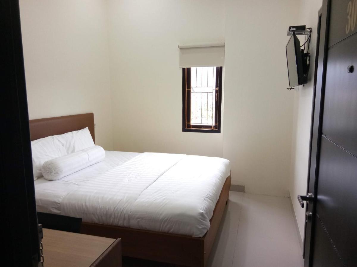 Clean & Comfort Homestay Ambon Εξωτερικό φωτογραφία